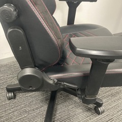 ゲーミングチェア noblechairs HEROの画像