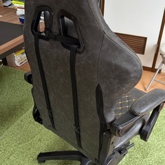 ゲーミングチェアの画像