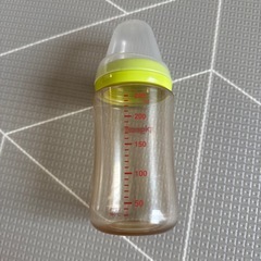 哺乳瓶　ピジョンの画像