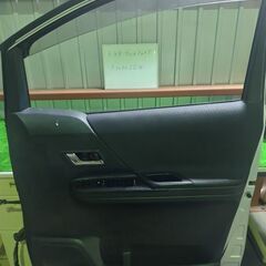 トヨタ TOYOTA ヴェルファイア ANH20W フロントドア 右の画像