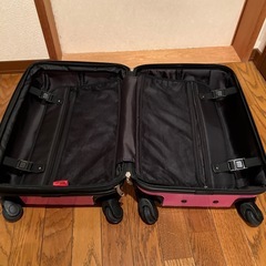 スーツケースの画像