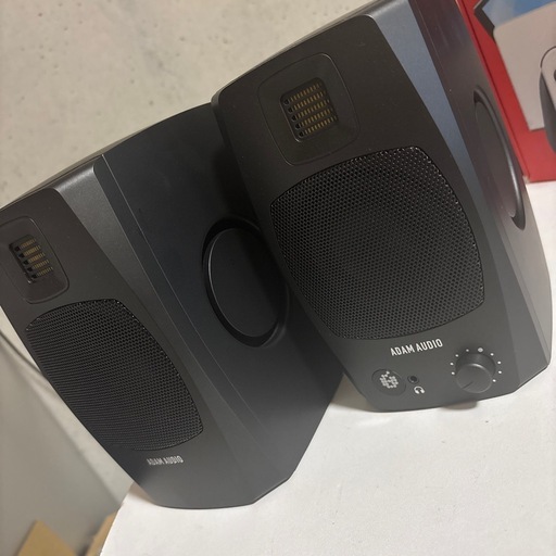 ADAM AUDIO D3V Black新古品