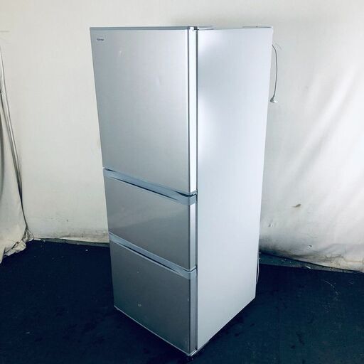 ID:rg221063 【自社配送エリア内限定】東芝 TOSHIBA 冷蔵庫 ファミリー 中古 2017年製 3ドア 330L シルバー ファン式 右開き GR-K33S(S)  【リユース品：状態B】【送料無料】【設置費用無料】