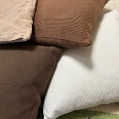 無印良品　クッション４個の画像