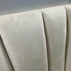 【美品】ベッドサイドボード ベロア生地 海外輸入の画像
