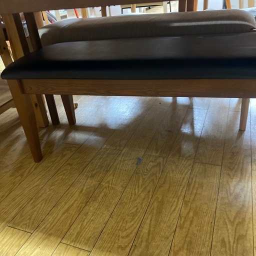 2/4値下げしました?人気?NITORI 4点ダイニングセット ロレイン5H 天然木 タモ無垢材 引き出し付き　 No.2608 KE