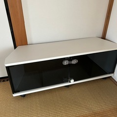 テレビ台の画像