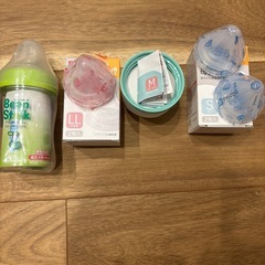 哺乳瓶　授乳乳首　電子レンジ除菌ミルク保管容器セットの画像