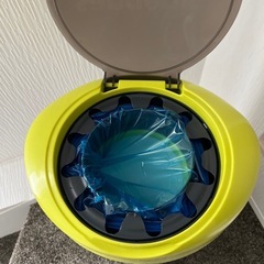 コンビスマートポイオムツ用ゴミ箱の画像