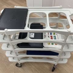 配膳ワゴンコロ付きの画像