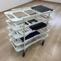 配膳ワゴンコロ付きの画像