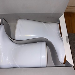 白　長靴の画像