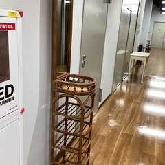 鏡付きラタンラック【町田市再生家具】252095の画像