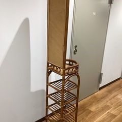 鏡付きラタンラック【町田市再生家具】252095の画像