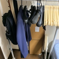 天井突っ張り式 ハンガーラック 2段 の画像