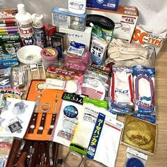 【B353】日用品/雑貨/色々まとめ/ハンドソープ/マスク/天ぷら鍋/軍手/ふきん/石鹸/釘セット/マルチバッグ/ガムテープ他の画像