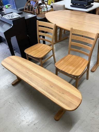 ⭐︎値下げ⭐︎ロ 2510-532 飛騨産業 HIDA キツツキマーク ダイニングテーブル イス2脚・ベンチ4点セット ※バラ売り不可