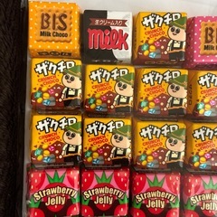 バラ30個入り 詰め合わせ チロルチョコの画像