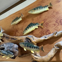 鮎の美術品の画像