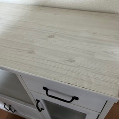 食器棚の画像