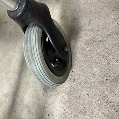 折りたたみ車椅子の画像