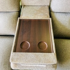 ニトリ　電動リクライニングソファ　3人掛け　中央テーブル　肘掛　布製　動作確認済みの画像