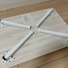 座卓(白いテーブル)の画像