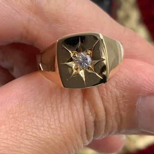 K18 印台ダイヤリング　7.9g 約19号　 0.15ct