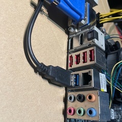 ジャンク品 CPUとマザーボードと4GBメモリーの画像