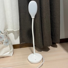 【お譲り予定者決定済】卓上ライト ニトリの画像
