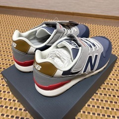 新品 23.5cm New Balance YV996RN3 キッズスニーカーの画像