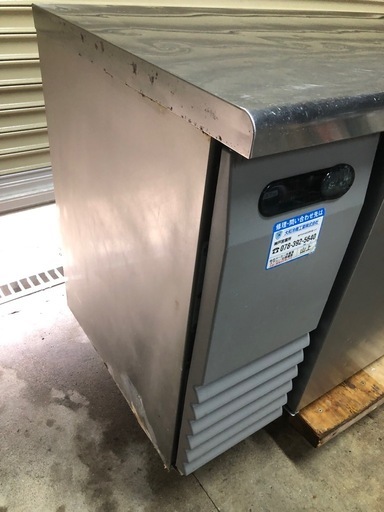 業務用　台下冷蔵庫　棚網2段　センターピラーレス　
コールドテーブル　1200×600