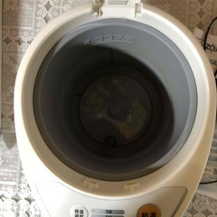 電気ポットの画像