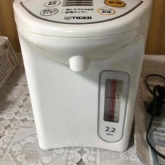電気ポットの画像