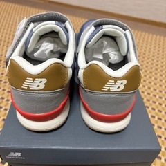 新品 22.5cm New Balance YV996RN3 キッズスニーカーの画像