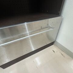 【ジャングルジャングル和歌山店】【Wa3118】食器棚　リユースショップ リサイクルショップ 中古家具 中古家電 中古自転車 古着 冷蔵庫 洗濯機 エアコン 電子レンジ テレビ オフィス家具 ヴィンテージ アンティーク 和歌山市 岩出市 海南市 岬町 和歌山 大阪の画像