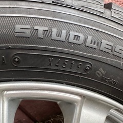 185/60R15 スタッドレスタイヤの画像
