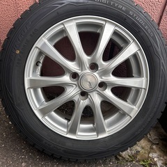 185/60R15 スタッドレスタイヤの画像