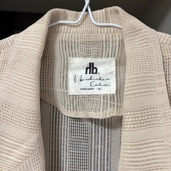 通気性の良いオフホワイト薄手ジャケット
の画像