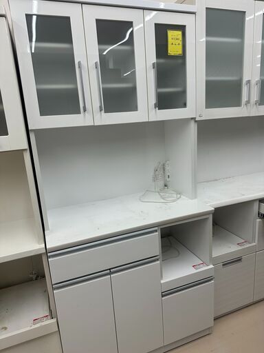 【ジャングルジャングル和歌山店】【Wa3120】食器棚　リユースショップ リサイクルショップ 中古家具 中古家電 中古自転車 古着 冷蔵庫 洗濯機 エアコン 電子レンジ テレビ オフィス家具 ヴィンテージ アンティーク 和歌山市 岩出市 海南市 岬町 和歌山 大阪