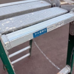 脚立兼ハシゴ　さざ波脚立
の画像