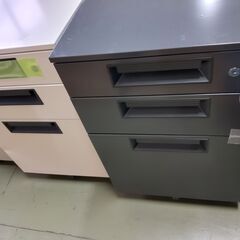 中古キャビネット各種どれでも1個5,000円！見に来てください！お気軽にお問い合わせください。の画像