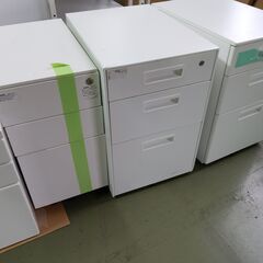 中古キャビネット各種どれでも1個5,000円！見に来てください！お気軽にお問い合わせください。の画像