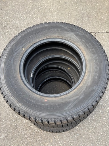 きまりました決まりましたダンロップウィンターマックス　195/80R15スタッドレス タイヤ