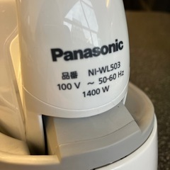M2510-303 Panasonic NI-WL503 CaRuRu コードレススチームアイロン ホワイト 2015年製 動作確認済み キズ汚れ有りの画像