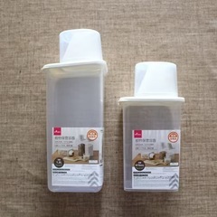 DAISO 穀物保存容器4個セットの画像