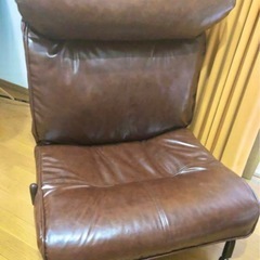 リクライニング　ヴィンテージ風ローソファの画像