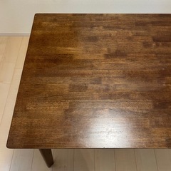 ダイニングテーブル　4人掛け用　の画像