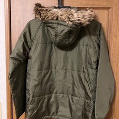 美品✨GU フード付きコートの画像