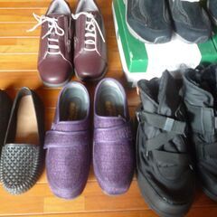 女性物靴各種の画像